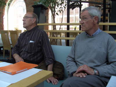 Mittwoch, 13. und Donnerstag, 14.05.09. Besuch der Meyer Werft in Papenburg, ADO Gardienenwerk, Emssperrwerk und Hafenrundfahrt.