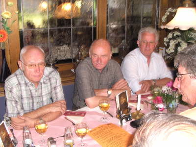 Mittwoch,03.06.09. 36 Kollegen trafen sich im H�ffer Hof.