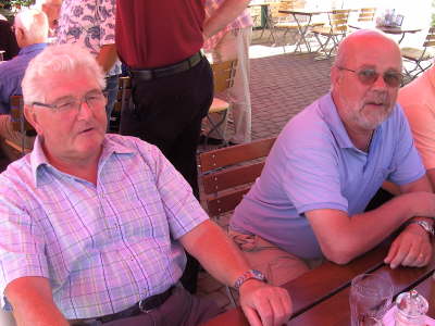 Mittwoch, 19.08.09. 35 Kollegen trafen sich im "Hallerhof"