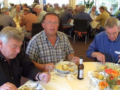 Mittwoch, 25.04.07. 47 Kollegen hatten sich im Hallerhof getroffen.