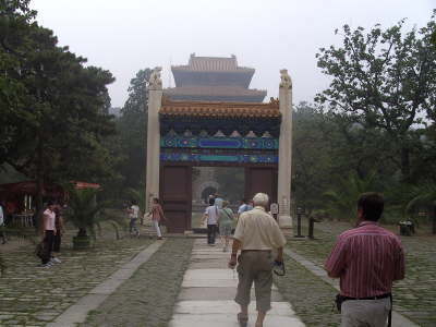 Freitag, 08.08.08. Peking: Die Ming-Gr�ber