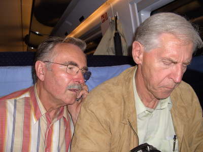 Dienstag, 7. August 2007. 28 Kollegen besuchten das Mercedes-Benz Museum in Bad Cannstadt.